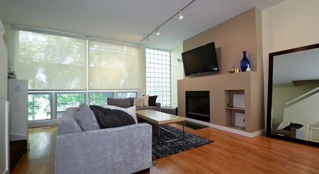 Photo of 663 N Sangamon St Unit 5S, Chicago, IL 60642
