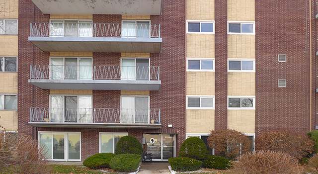 Photo of 2900 Maple Ave Unit 16D, Downers Grove, IL 60515