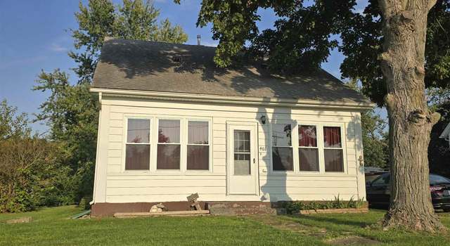 Photo of 401 N 2nd St, La Harpe, IL 61450