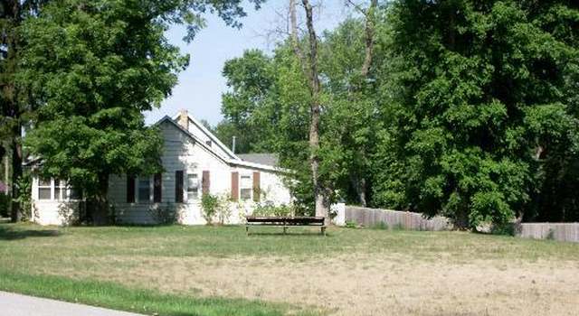 Photo of 64 S Circle Ave, Port Barrington, IL 60010