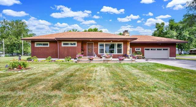Photo of 320 S 4th St, Wapella, IL 61777