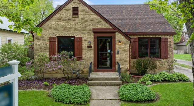 Photo of 1033 Bellevue Ave, Elgin, IL 60120