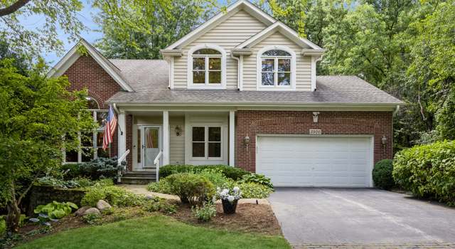 Photo of 3926 Glendenning Rd, Downers Grove, IL 60515