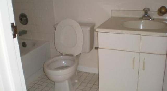 Photo of 33 W Delaware St Unit 9B, Chicago, IL 60610