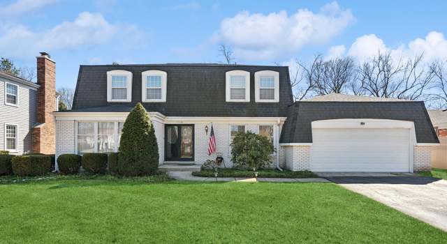 Photo of 2028 Creekside Dr, Wheaton, IL 60189