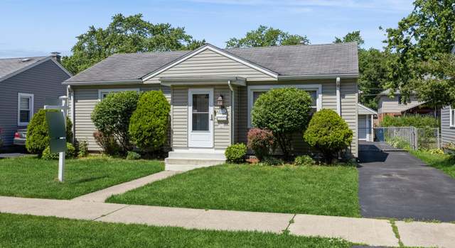 Photo of 10008 S Tripp Ave, Oak Lawn, IL 60453