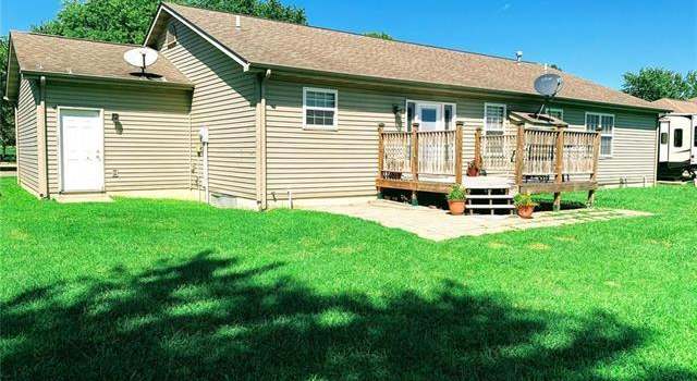 Photo of 31 Kay Dr, Highland, IL 62249