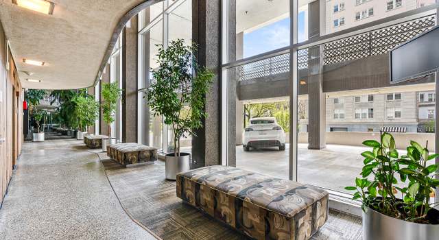 Photo of 5601 N Sheridan Rd Unit 4D, Chicago, IL 60660