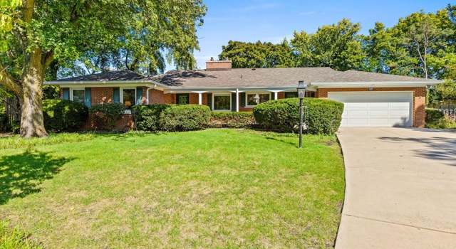Photo of 1339 Swainwood Dr, Glenview, IL 60025