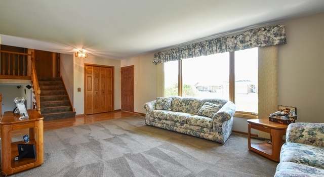Photo of 8318 Jessica Ln, Tinley Park, IL 60477