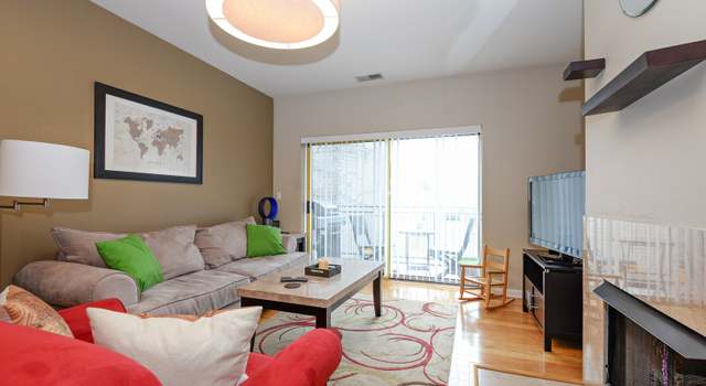 Photo of 1210 Chicago Ave #208, Evanston, IL 60202