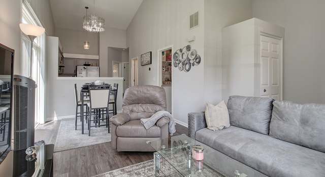 Photo of 378 Reston Cir, Romeoville, IL 60446