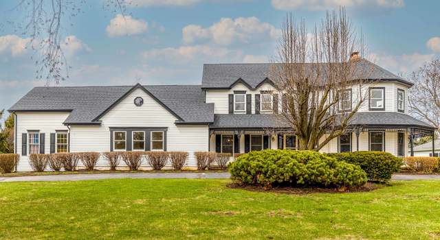 Photo of 11N256 Williamsburg Dr, Elgin, IL 60123