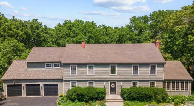 Photo of 4616 Tamarack Ct, Crystal Lake, IL 60012