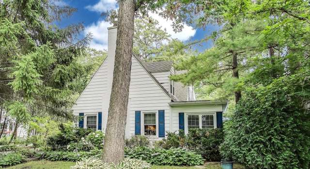 Property at 1667 Sunnyside Ave, Highland Park, IL 60035, 4 beds, 3 baths