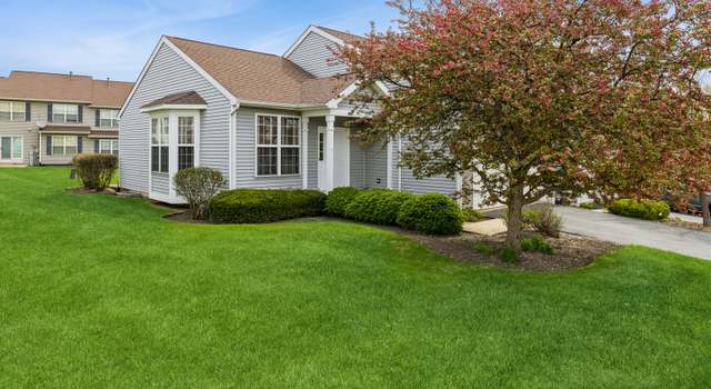 Photo of 725 Duvall Dr, Woodstock, IL 60098