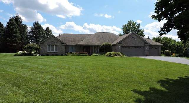 Photo of 1595 Newcastle Ln, Belvidere, IL 61008