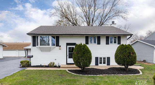 Photo of 7622 Sprucewood Ave, Woodridge, IL 60517
