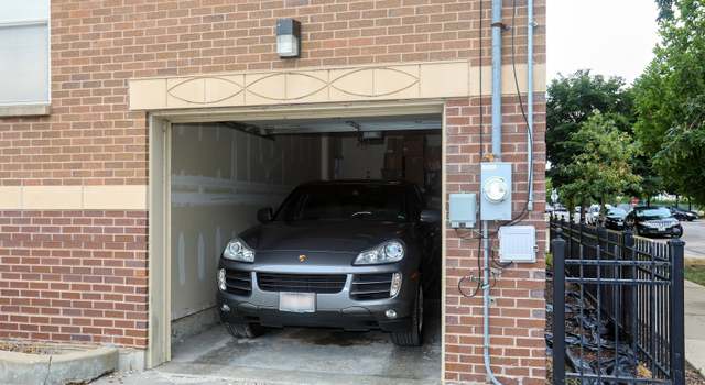 Photo of 834 E 42nd Pl #1, Chicago, IL 60653