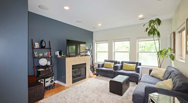 Photo of 834 E 42nd Pl #1, Chicago, IL 60653