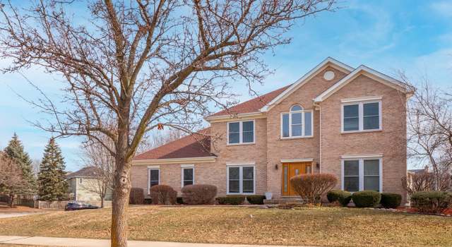 Photo of 2404 Gleneagles Dr, Naperville, IL 60565