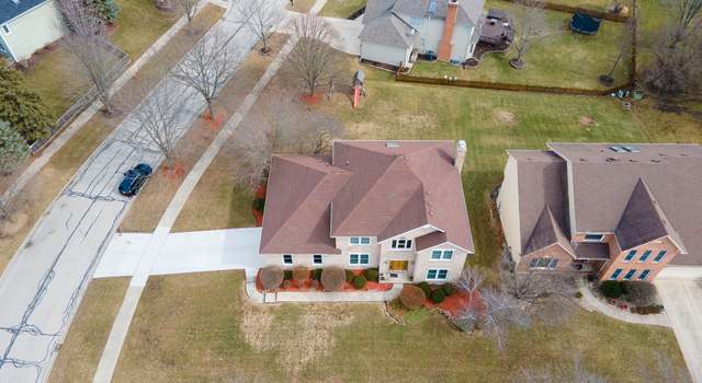 Photo of 2404 Gleneagles Dr, Naperville, IL 60565