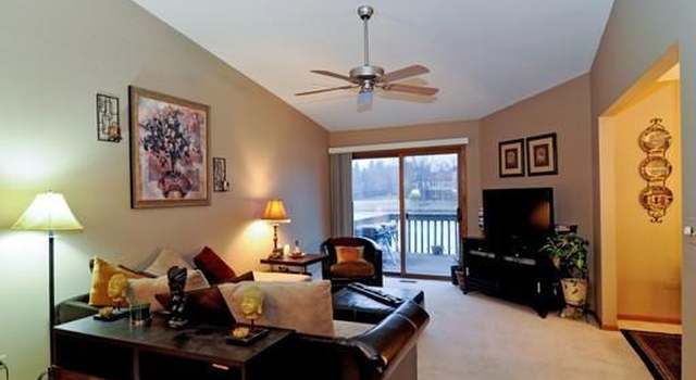 Photo of 8934 Clearview Dr, Orland Park, IL 60462