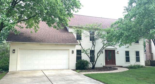 Property at 35 Venetian Way, Wheaton, IL 60189, 4 beds, 2.5 baths