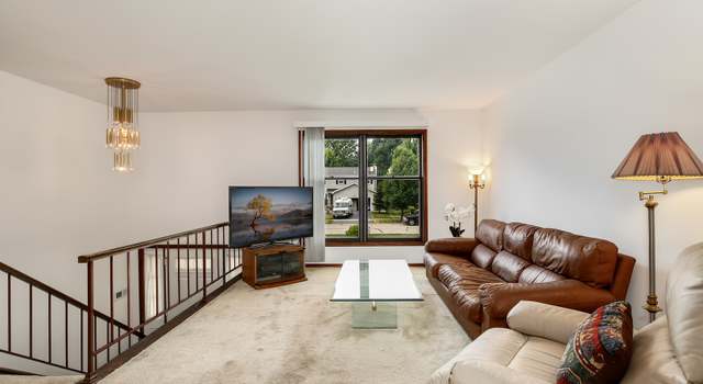 Photo of 1118 Needham Rd, Naperville, IL 60563