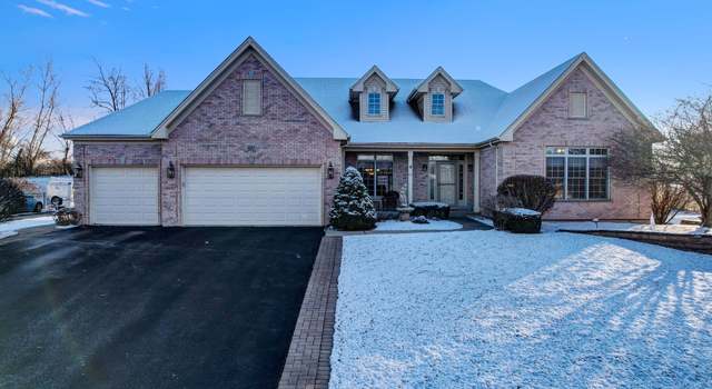 Photo of 681 Woods Creek Ln, Algonquin, IL 60102