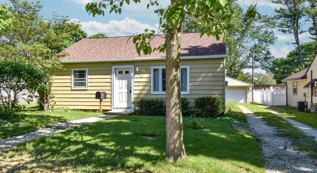 Photo of 803 E Kathryn St, Pontiac, IL 61764