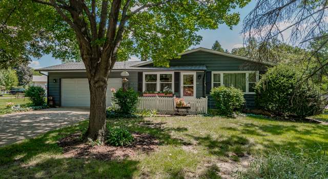 Photo of 1807 Forrest Blvd, St. Charles, IL 60174