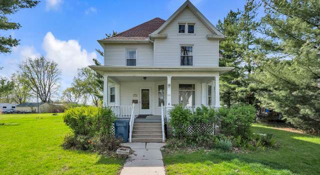 Photo of 714 Sheridan St, Chenoa, IL 61726