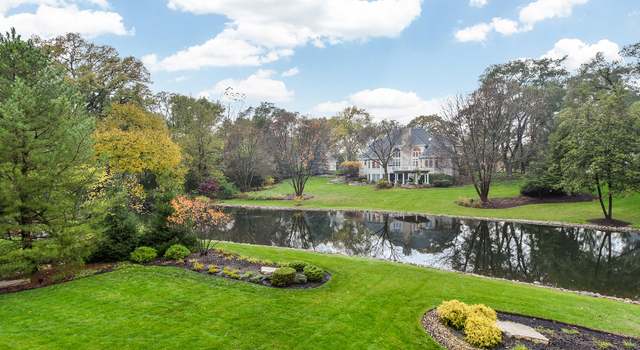 Photo of 111 Settlers Dr, Naperville, IL 60565