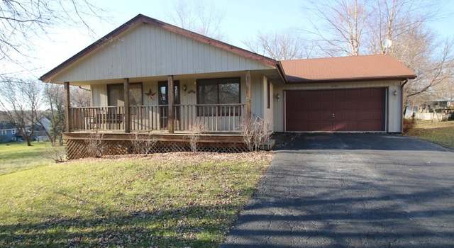 Photo of 2200 SE Candlewick Dr, Poplar Grove, IL 61065