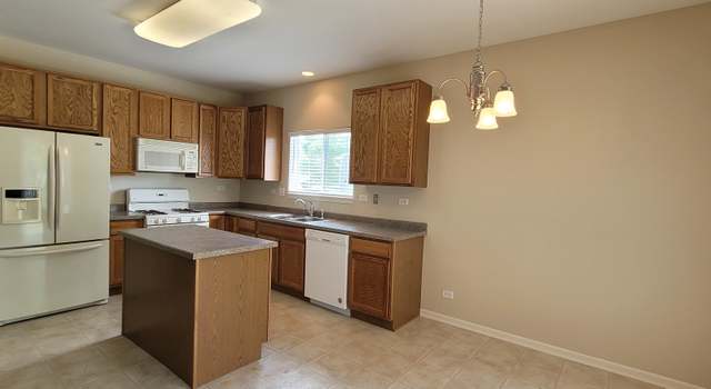 Photo of 409 Twinleaf Trl, Yorkville, IL 60560