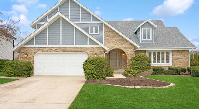 Photo of 1679 Brittany Ln, Hoffman Estates, IL 60192