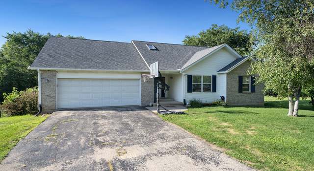 Photo of 1442 W Indian Heights Dr, Oregon, IL 61061