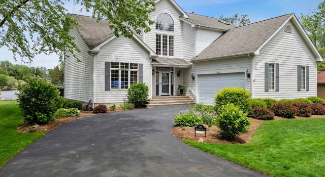 Photo of 1101 Bayview Ct, Fox River Grove, IL 60021