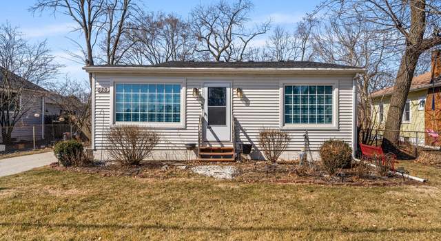 Photo of 3s520 Batavia Rd, Warrenville, IL 60555