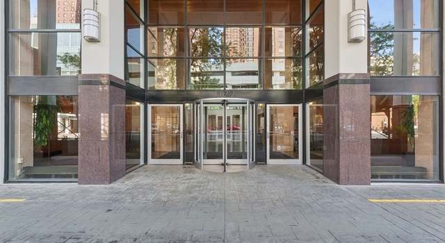 Photo of 1122 N Clark St #1002, Chicago, IL 60610