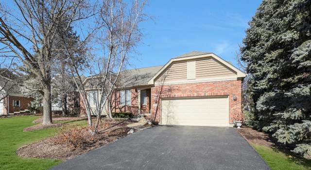Photo of 221 Course Dr, Lake In The Hills, IL 60156
