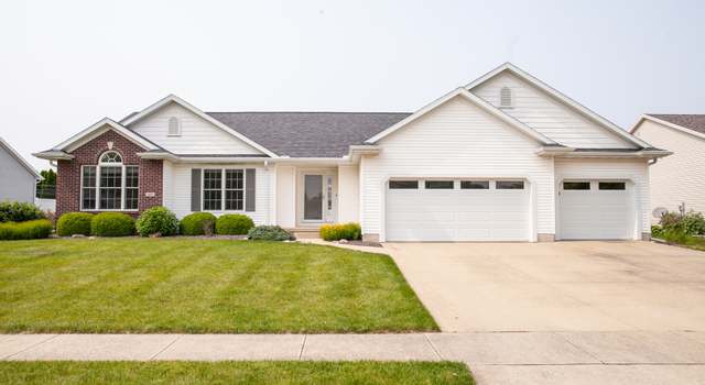 Photo of 103 Kendahl Ct, Hudson, IL 61748