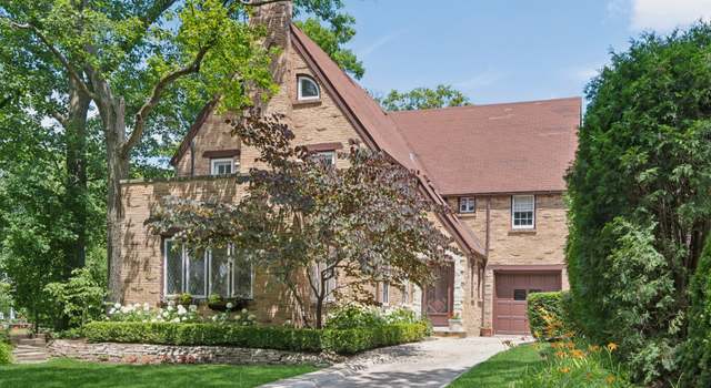 Photo of 511 Woodlawn Ave, Glencoe, IL 60022