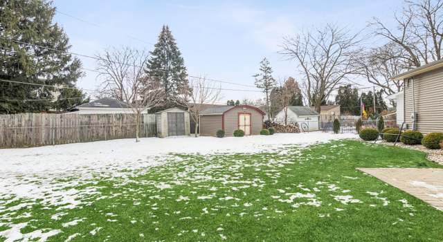 Photo of 893 Sunrise Ct, Elgin, IL 60123