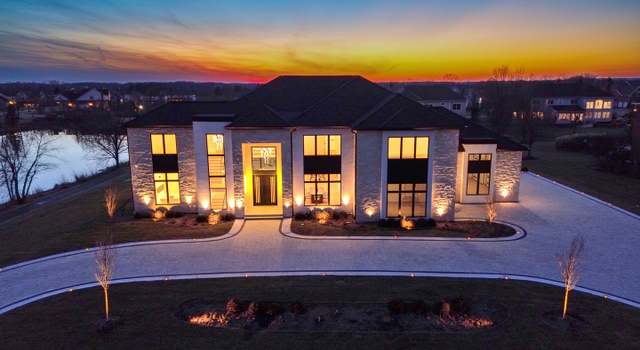 Property at 60 Wood Oaks Dr, South Barrington, IL 60010, 4 beds, 5.5 baths