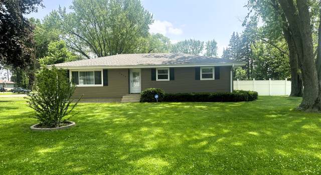 Photo of 1517 Juniper Ln, Machesney Park, IL 61115