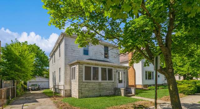 Property at 1912 Emerson St, Evanston, IL 60201, 4 beds, 2.5 baths