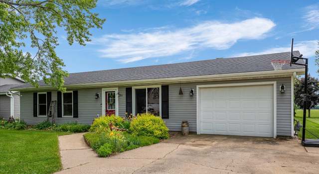 Photo of 914 Linda Ln, Lake Holiday, IL 60548