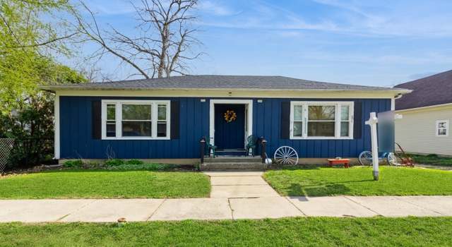 Photo of 349 E Mckinley Ave, Hinckley, IL 60520